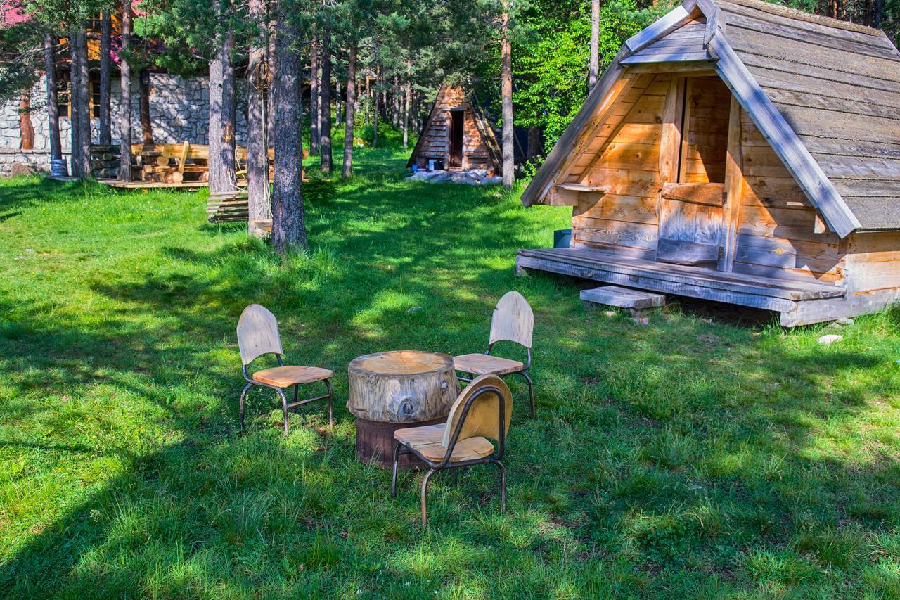 Eco Camp Chalets Pod Gorom Жабляк Екстер'єр фото